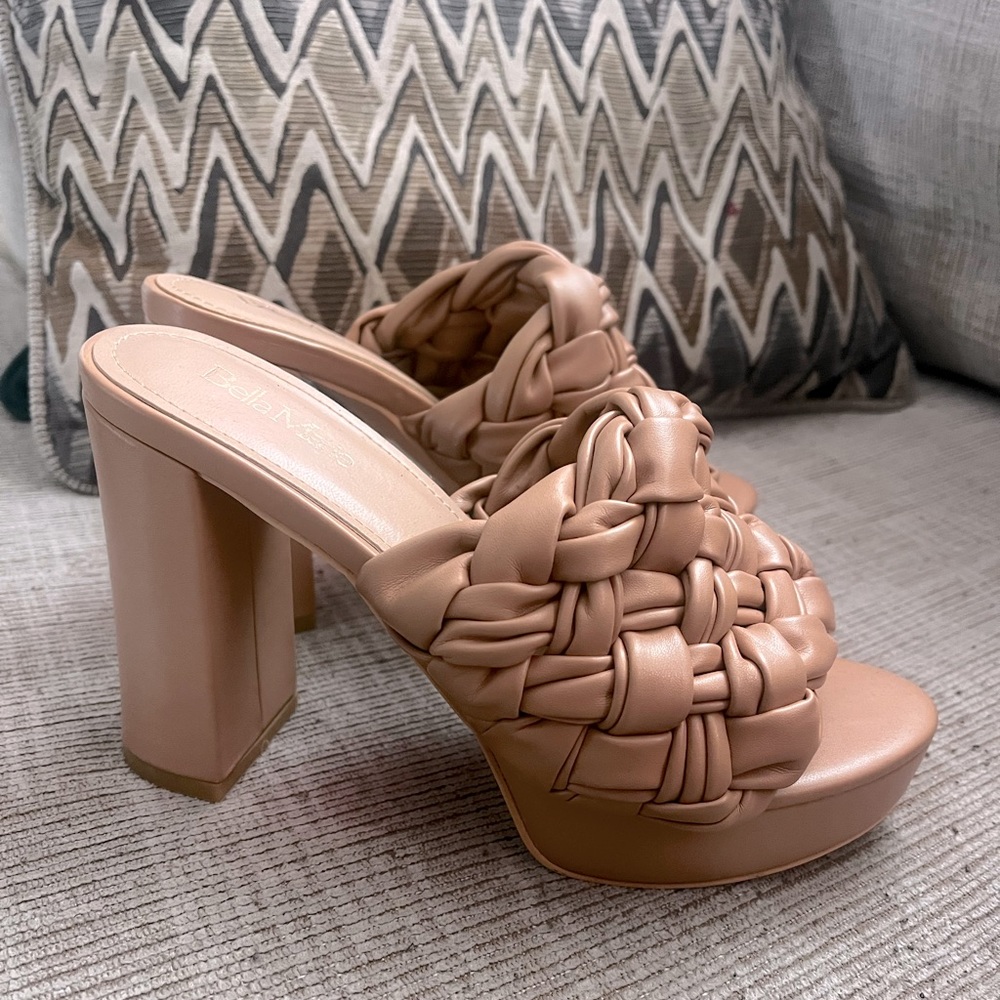 Bella Marie size 6.5 pumps